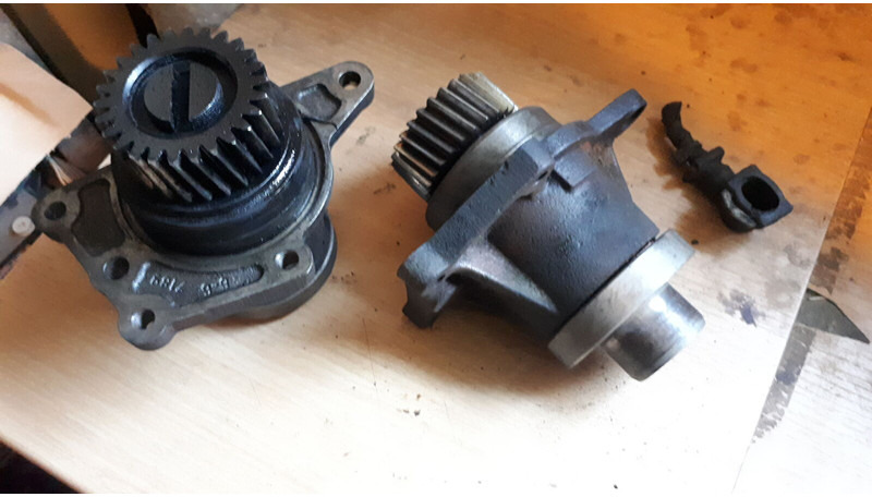 Volvo привода шкивов ремней и топливного насоса - Колянов вал: снимка 3 Volvo привода шкивов ремней и топливного насоса - Колянов вал: снимка 3