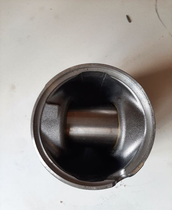 Volvo std 126.85 Sp0.15 126.85 - Бутало/ Пръстени/ Втулки за Автобус: снимка 2 Volvo std 126.85 Sp0.15 126.85 - Бутало/ Пръстени/ Втулки за Автобус: снимка 2