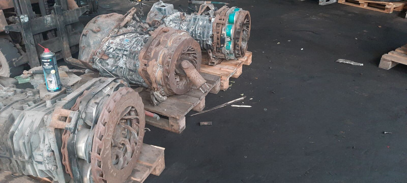 ZF 6S1600 - Скоростна кутия: снимка 1 ZF 6S1600 - Скоростна кутия: снимка 1