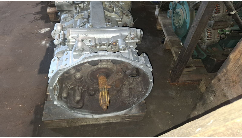 ZF GO210-6. S6 85+GV80/ S6 90 + GV90 - Скоростна кутия: снимка 2 ZF GO210-6. S6 85+GV80/ S6 90 + GV90 - Скоростна кутия: снимка 2