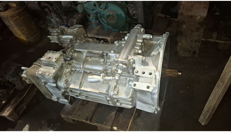ZF GO210-6. S6 85+GV80/ S6 90 + GV90 - Скоростна кутия: снимка 1 ZF GO210-6. S6 85+GV80/ S6 90 + GV90 - Скоростна кутия: снимка 1