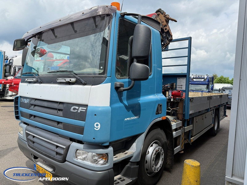 DAF CF 75.310 Manuel, Steel springs, HMF 1560 K3 - Бордови камион, Камион с кран: снимка 3 DAF CF 75.310 Manuel, Steel springs, HMF 1560 K3 - Бордови камион, Камион с кран: снимка 3