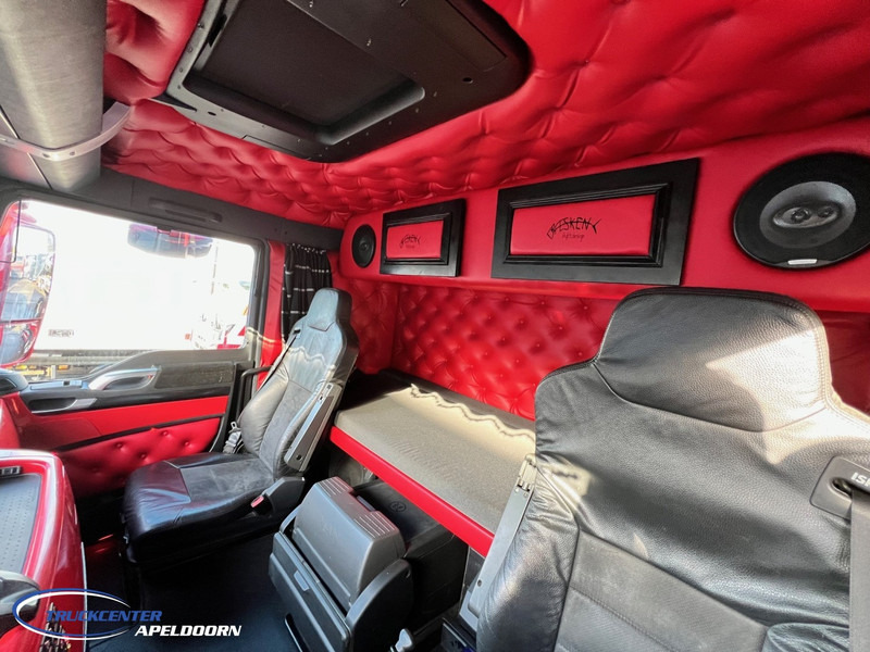 Лизинг на MAN TGX 35.500 8x4, Joab, Bullbar, Custom interieur MAN TGX 35.500 8x4, Joab, Bullbar, Custom interieur: снимка 9
