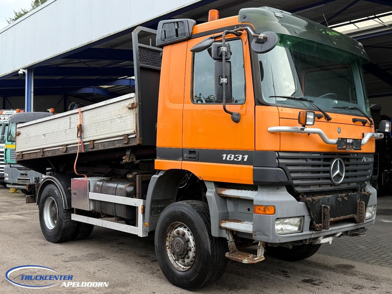 Mercedes-Benz Actros 1831 4x4 Naafreductie, Bladgeveerd, EPS, Originele kilometerstand! - Самосвал камион: снимка 1 Mercedes-Benz Actros 1831 4x4 Naafreductie, Bladgeveerd, EPS, Originele kilometerstand! - Самосвал камион: снимка 1