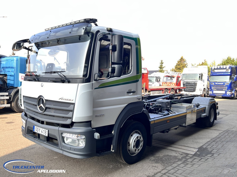 Mercedes-Benz Atego 1527 Manuel, Euro 6, HIAB 10 Tons - Мултилифт с кука камион: снимка 3 Mercedes-Benz Atego 1527 Manuel, Euro 6, HIAB 10 Tons - Мултилифт с кука камион: снимка 3