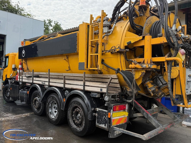Scania P114GB8X2/4 NA 340 Tussenbak ontbreekt - Каналопочистваща машина: снимка 2 Scania P114GB8X2/4 NA 340 Tussenbak ontbreekt - Каналопочистваща машина: снимка 2