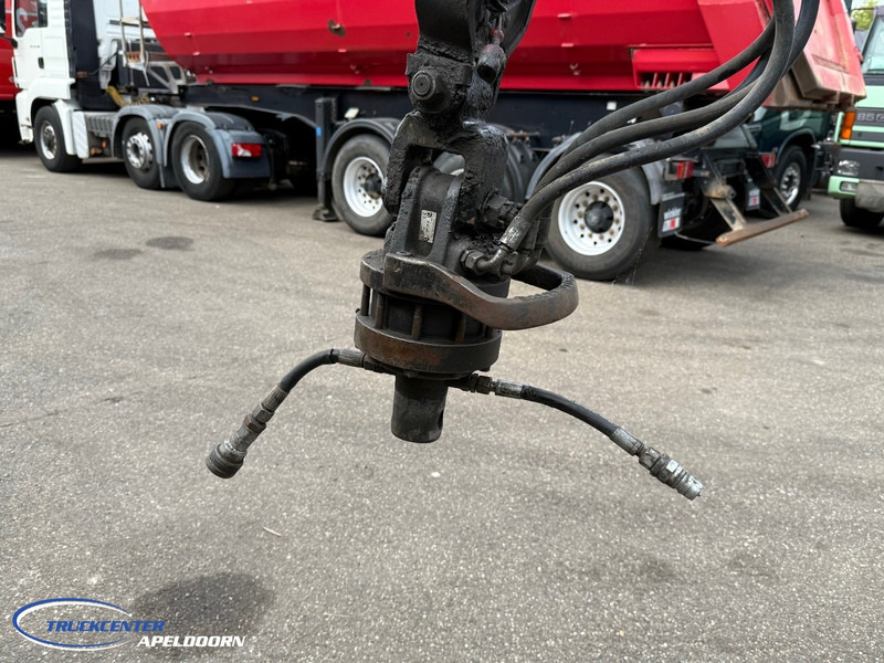 Scania R580 V8 8x4 Reduction axles, HMF 2620 K5 - Самосвал камион, Камион с кран: снимка 5 Scania R580 V8 8x4 Reduction axles, HMF 2620 K5 - Самосвал камион, Камион с кран: снимка 5