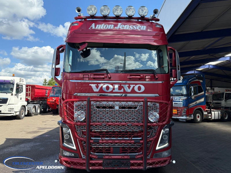 Volvo FH 750 6x4 Tandemlift, Retarder, PTO - Шаси кабина: снимка 5 Volvo FH 750 6x4 Tandemlift, Retarder, PTO - Шаси кабина: снимка 5