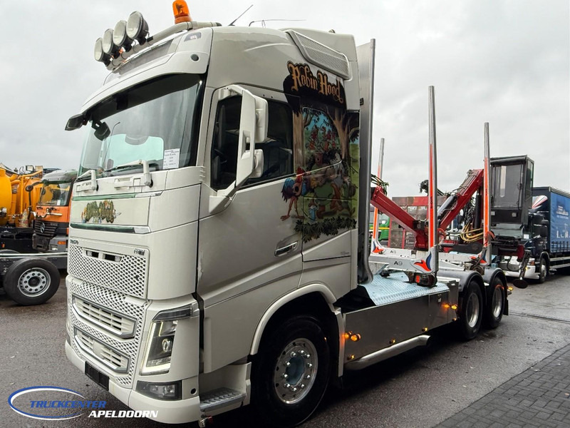 Volvo FH 750 Loglift, 6x4, Dynamic steering, Special painting - Камион за дърва, Камион с кран: снимка 3 Volvo FH 750 Loglift, 6x4, Dynamic steering, Special painting - Камион за дърва, Камион с кран: снимка 3