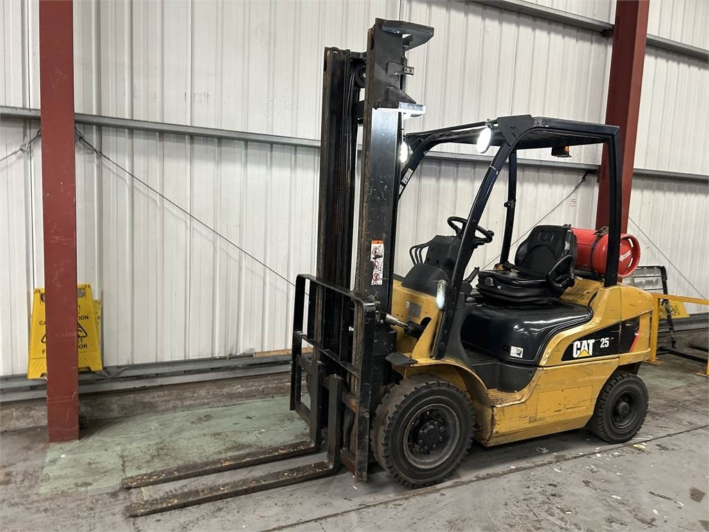 CAT GP25N  - Газокар: снимка 2 CAT GP25N  - Газокар: снимка 2