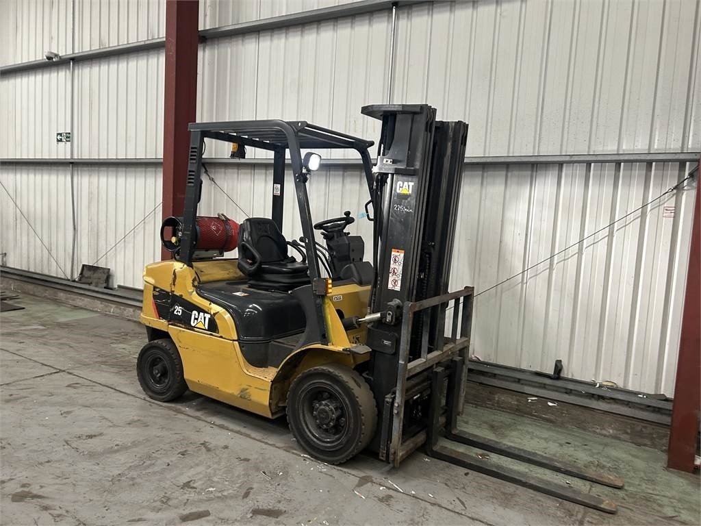 CAT GP25NT  - Газокар: снимка 4 CAT GP25NT  - Газокар: снимка 4