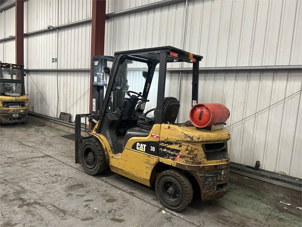 CAT GP30NT - Газокар: снимка 3 CAT GP30NT - Газокар: снимка 3