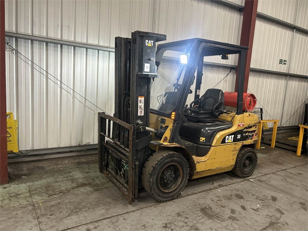 CAT GP30NT - Газокар: снимка 2 CAT GP30NT - Газокар: снимка 2