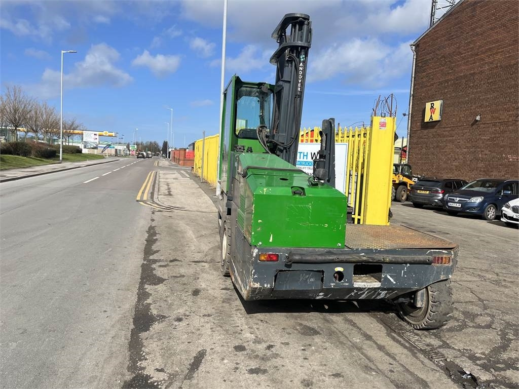 Combilift C5000SL - Страничен товарач: снимка 2 Combilift C5000SL - Страничен товарач: снимка 2