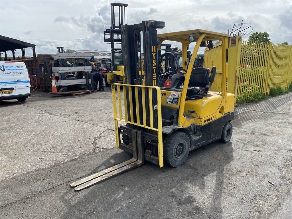 Hyster H2.5CT - Дизелов мотокар: снимка 2 Hyster H2.5CT - Дизелов мотокар: снимка 2