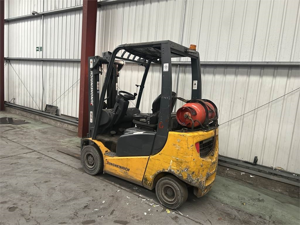 Jungheinrich TFG320 - Газокар: снимка 3 Jungheinrich TFG320 - Газокар: снимка 3