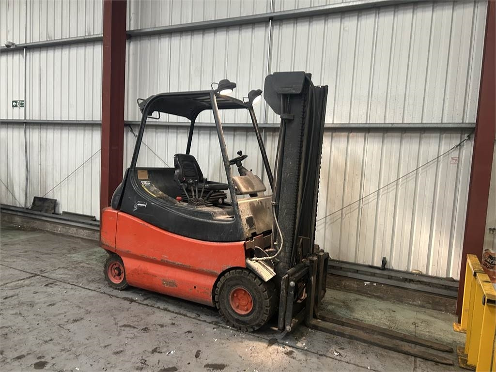 Linde E30-02 - Електрокар: снимка 4 Linde E30-02 - Електрокар: снимка 4