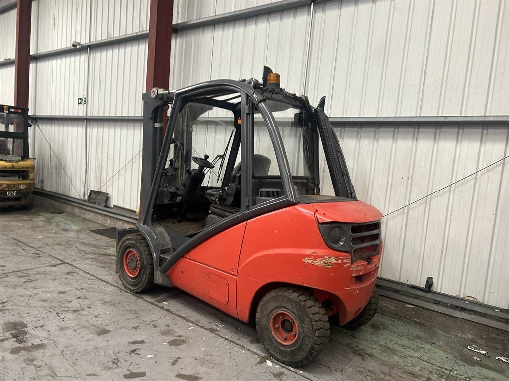 Linde H30D - Дизелов мотокар: снимка 3 Linde H30D - Дизелов мотокар: снимка 3