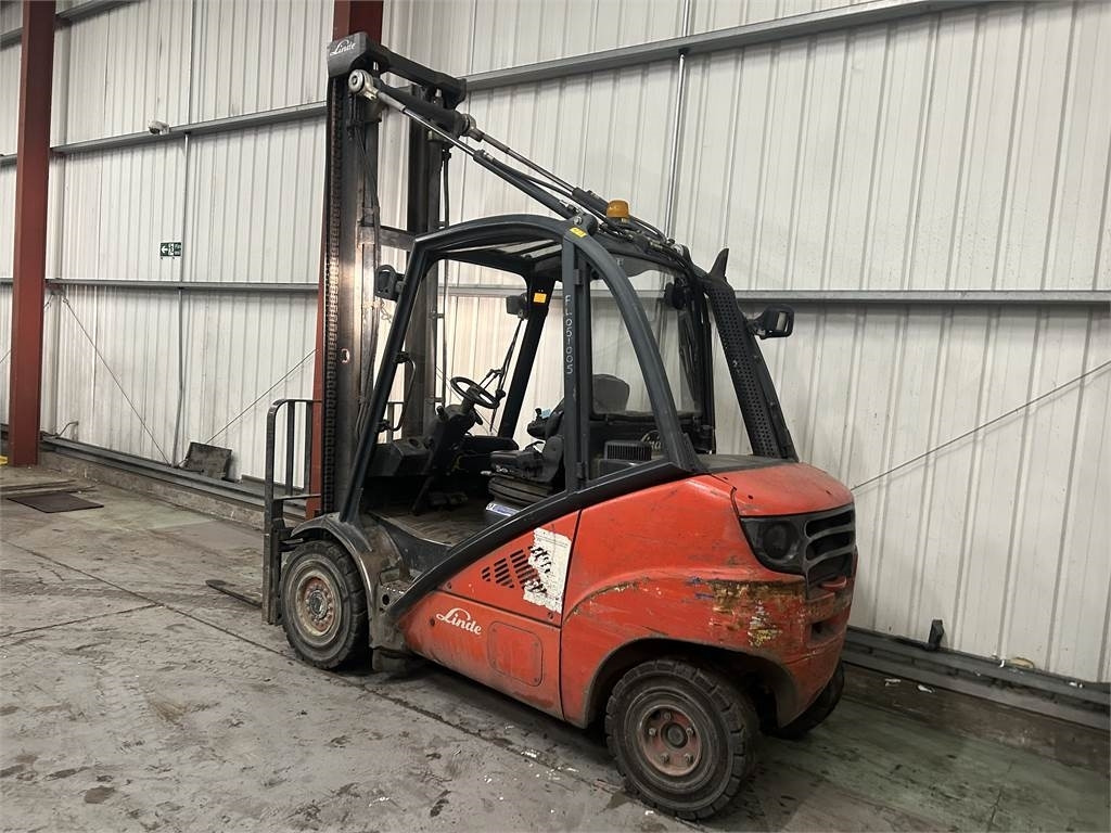 Linde H30D - Дизелов мотокар: снимка 3 Linde H30D - Дизелов мотокар: снимка 3