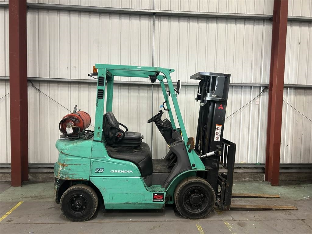 Mitsubishi FG25NT - Газокар: снимка 5 Mitsubishi FG25NT - Газокар: снимка 5
