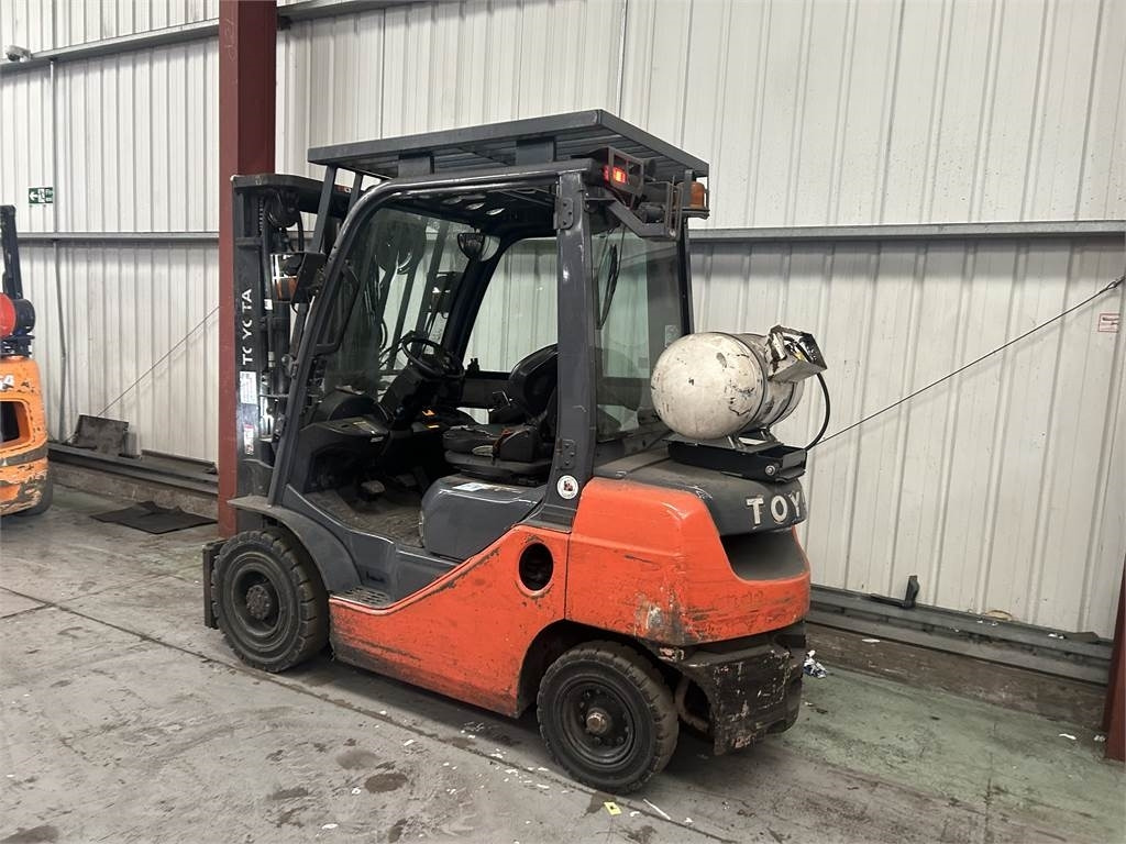 Toyota 02-8FGF25  - Газокар: снимка 3 Toyota 02-8FGF25  - Газокар: снимка 3