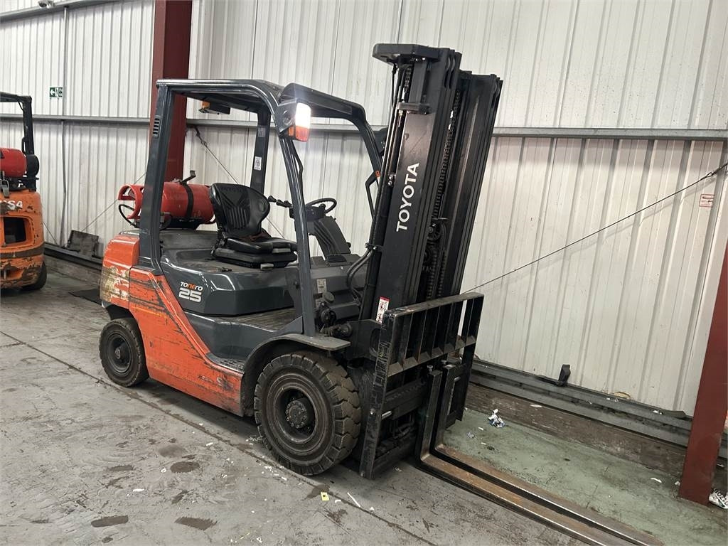 Toyota 02-8FGF25 - Газокар: снимка 4 Toyota 02-8FGF25 - Газокар: снимка 4