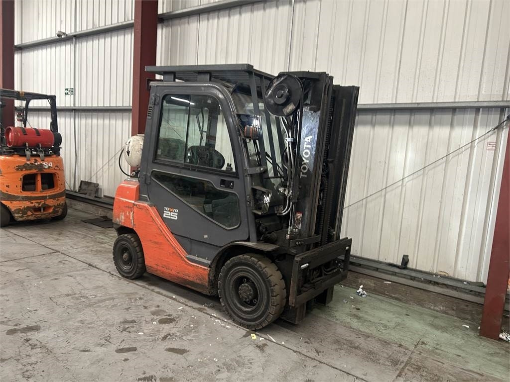Toyota 02-8FGF25  - Газокар: снимка 4 Toyota 02-8FGF25  - Газокар: снимка 4
