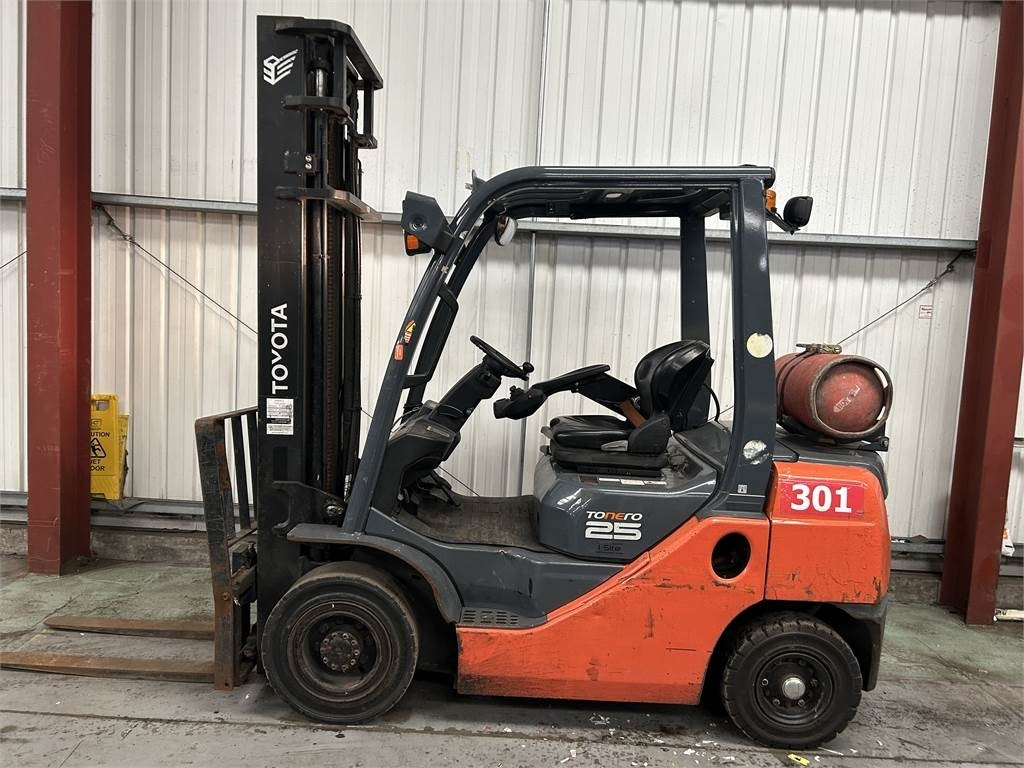 Toyota 02-8FGF25 - Газокар: снимка 1 Toyota 02-8FGF25 - Газокар: снимка 1