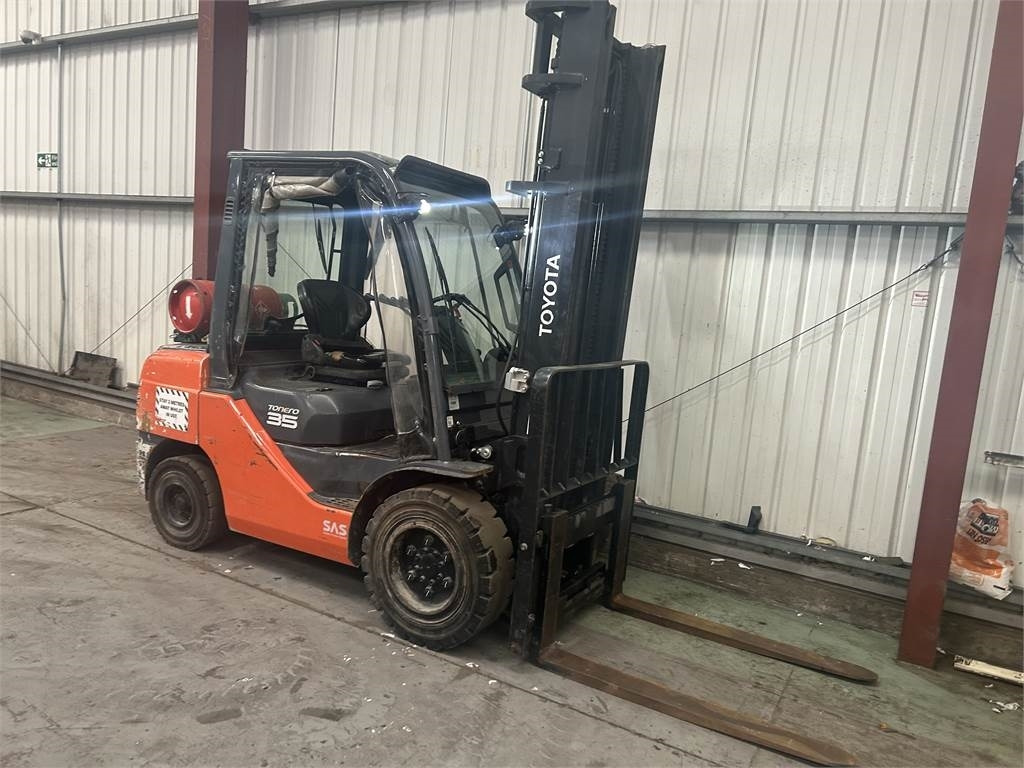 Toyota 02-8FGJF35 - Газокар: снимка 4 Toyota 02-8FGJF35 - Газокар: снимка 4