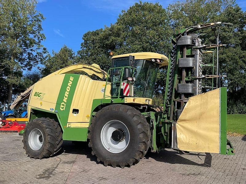 Krone Big X 700 Sofort Einzatsbereit!  - Селскостопанска техника: снимка 2 Krone Big X 700 Sofort Einzatsbereit!  - Селскостопанска техника: снимка 2