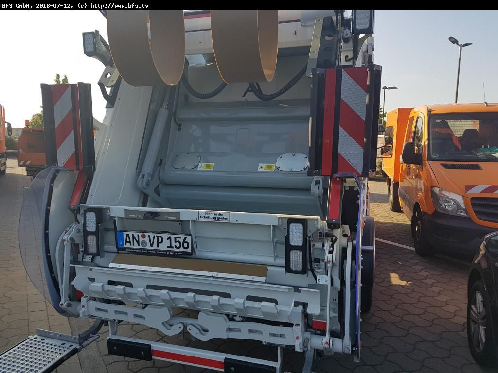 FUSO Canter 9C18 AMT 4x2 HS HL 8,5 t Olympus M - Боклукчийска кола: снимка 4 FUSO Canter 9C18 AMT 4x2 HS HL 8,5 t Olympus M - Боклукчийска кола: снимка 4