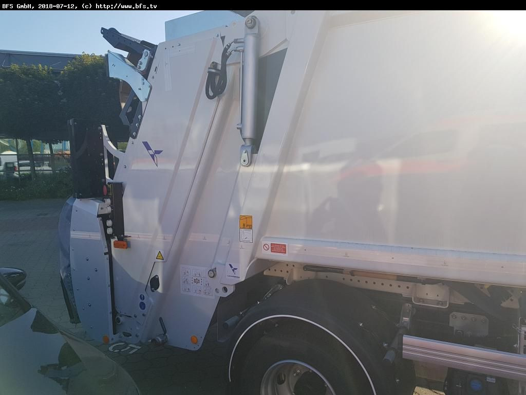 FUSO Canter 9C18 AMT 4x2 HS HL 8,5 t Olympus M - Боклукчийска кола: снимка 2 FUSO Canter 9C18 AMT 4x2 HS HL 8,5 t Olympus M - Боклукчийска кола: снимка 2