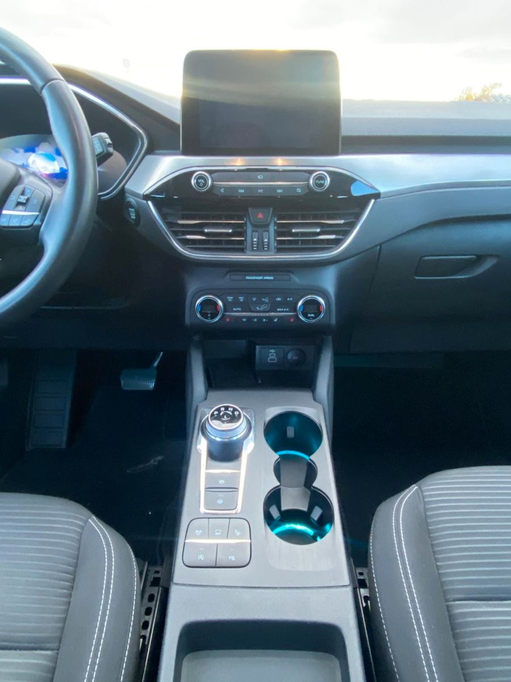 Ford Kuga Titanium 4X4 AWD - Джип: снимка 5 Ford Kuga Titanium 4X4 AWD - Джип: снимка 5