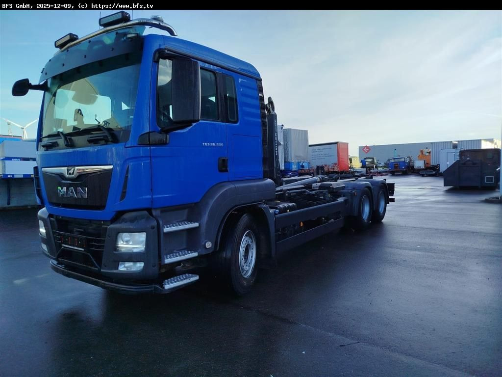 MAN TGS 26.500 6x4 BL Unfall-Fahrzeug! Instandgesetz - Мултилифт с кука камион: снимка 3 MAN TGS 26.500 6x4 BL Unfall-Fahrzeug! Instandgesetz - Мултилифт с кука камион: снимка 3