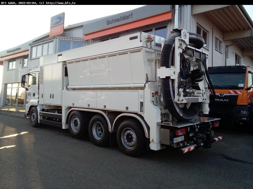 MAN TGS 35.510 8X4-4 BL RSP Saugbagger - Каналопочистваща машина: снимка 3 MAN TGS 35.510 8X4-4 BL RSP Saugbagger - Каналопочистваща машина: снимка 3