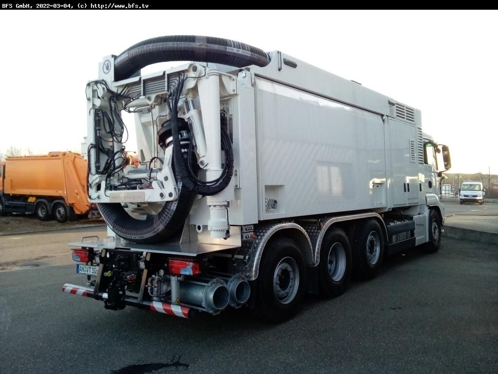 MAN TGS 35.510 8X4-4 BL RSP Saugbagger - Каналопочистваща машина: снимка 2 MAN TGS 35.510 8X4-4 BL RSP Saugbagger - Каналопочистваща машина: снимка 2