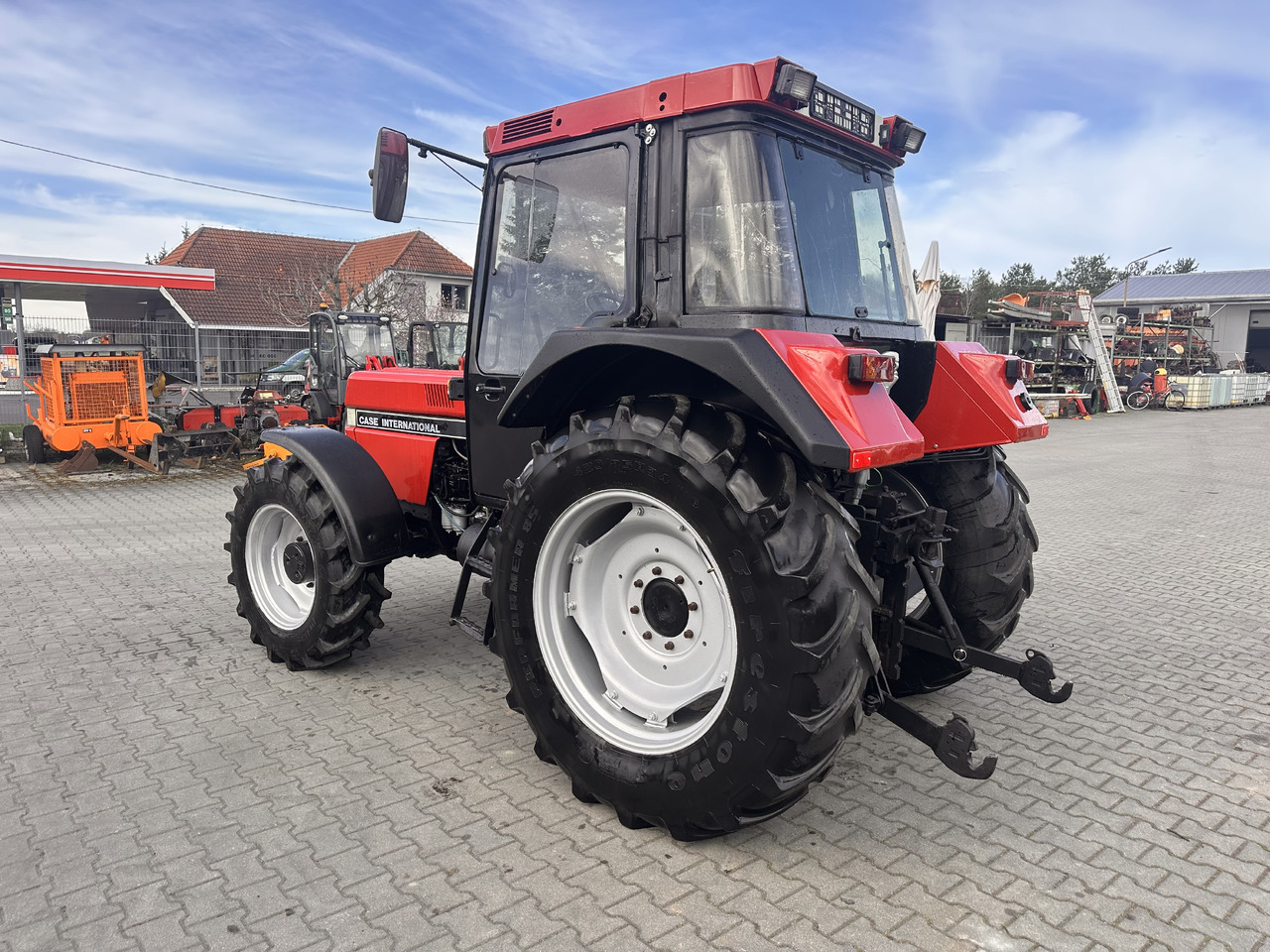 CASE IH 844 XL PLUS 40 km/h - Трактор: снимка 2 CASE IH 844 XL PLUS 40 km/h - Трактор: снимка 2