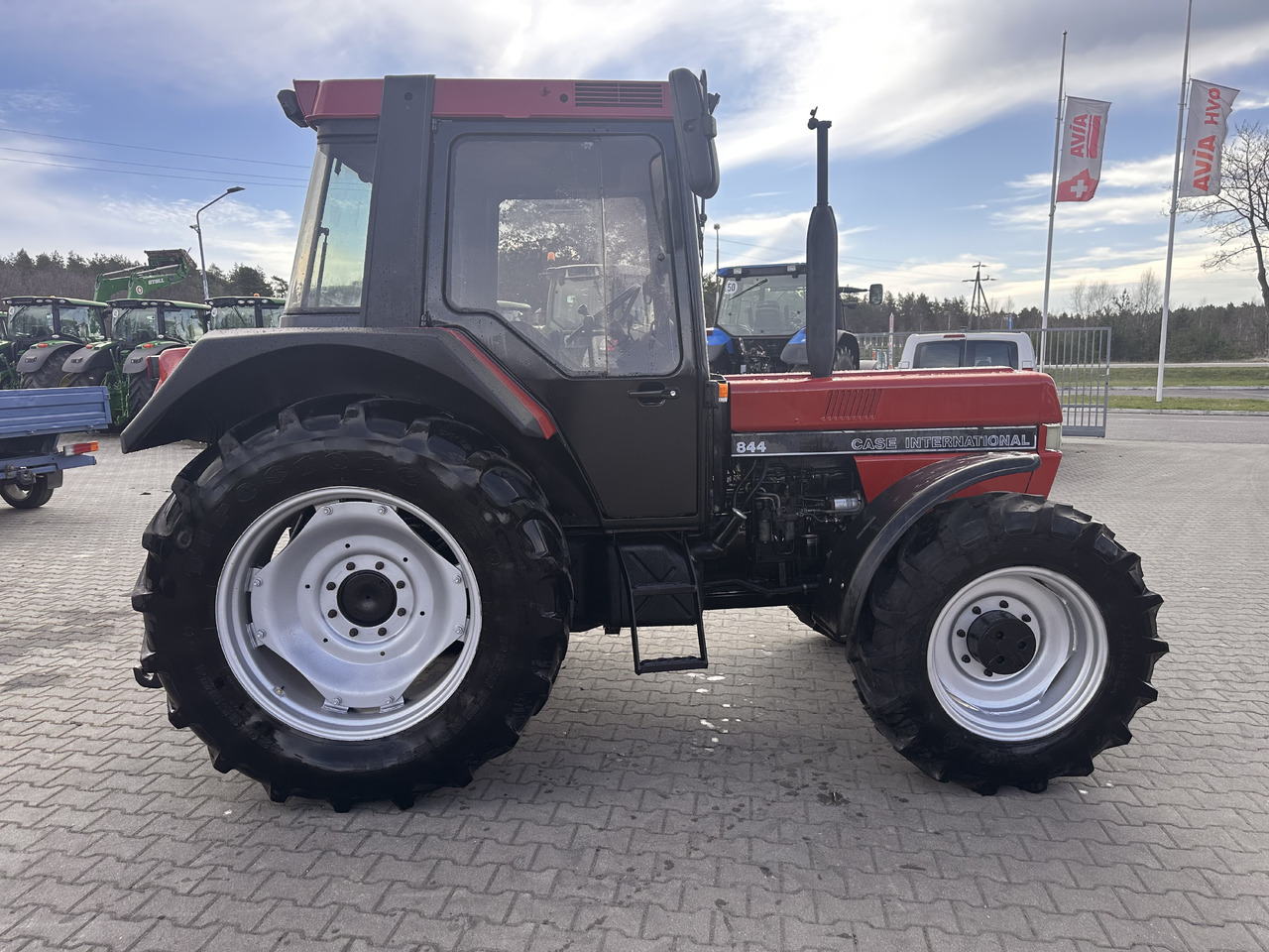 CASE IH 844 XL PLUS 40 km/h - Трактор: снимка 5 CASE IH 844 XL PLUS 40 km/h - Трактор: снимка 5