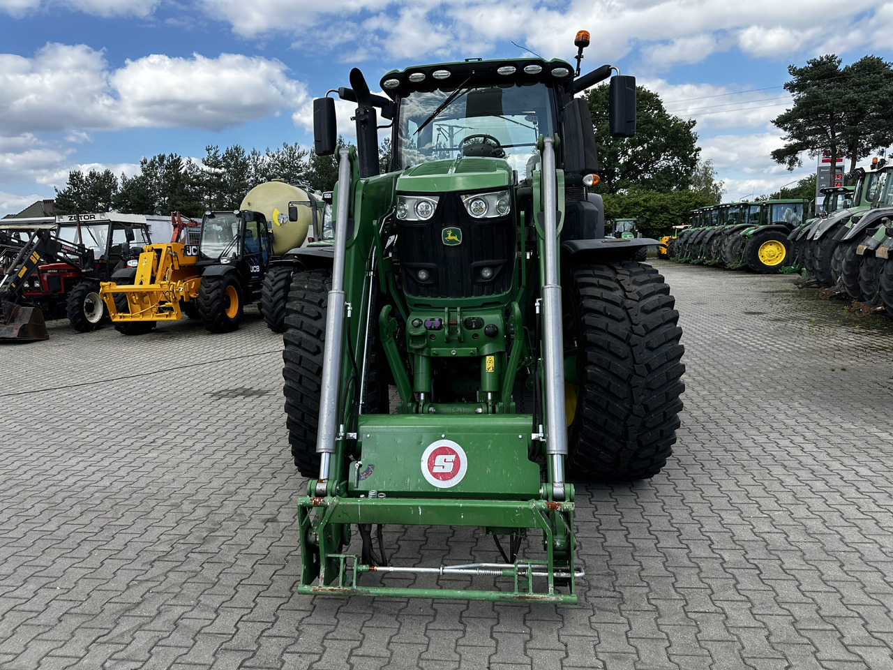 John Deere 6230R - Трактор: снимка 2 John Deere 6230R - Трактор: снимка 2