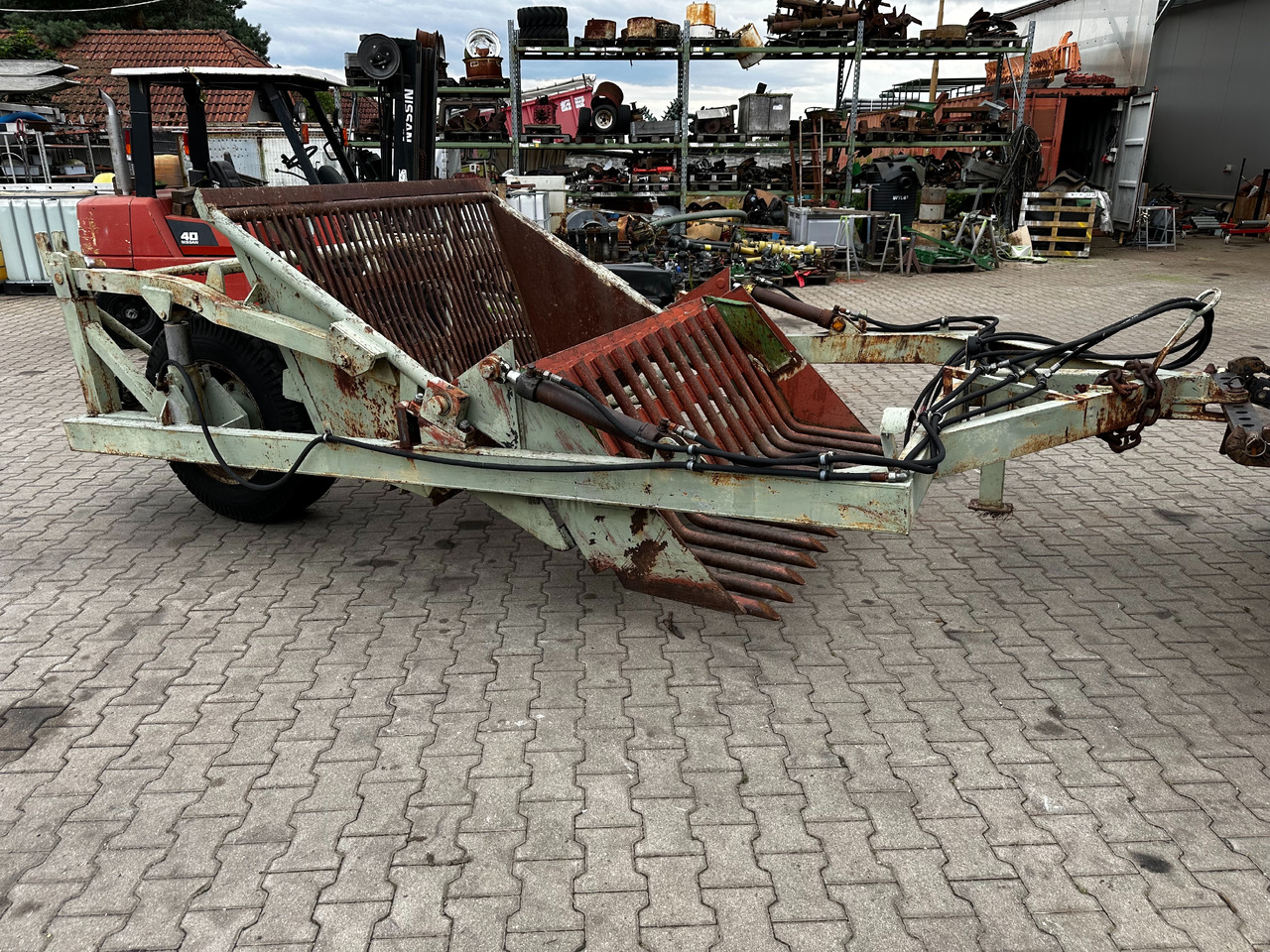Zbieracz kamieni Fortschritt Steinsammler Steinsammelwagen - Машина за обработка на почвата: снимка 3 Zbieracz kamieni Fortschritt Steinsammler Steinsammelwagen - Машина за обработка на почвата: снимка 3