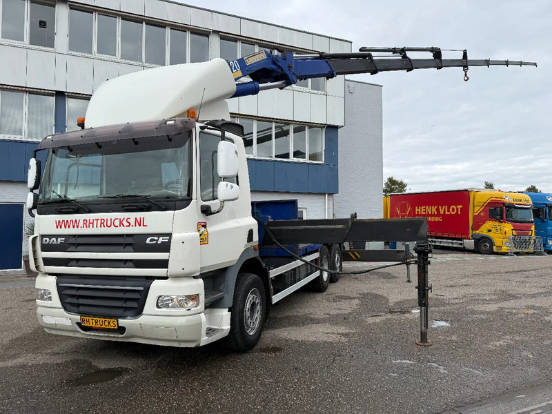 DAF CF 85 6X2 EURO 5 + HMF 37 TON/M + REMOTE CONTROL - Бордови камион, Камион с кран: снимка 2 DAF CF 85 6X2 EURO 5 + HMF 37 TON/M + REMOTE CONTROL - Бордови камион, Камион с кран: снимка 2