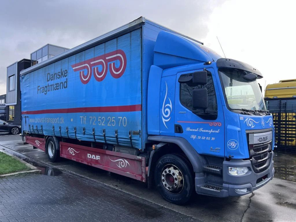 DAF LF 250 4X2 EURO 6 418.609km BOX 8.5mtr - Камион с брезент: снимка 3 DAF LF 250 4X2 EURO 6 418.609km BOX 8.5mtr - Камион с брезент: снимка 3
