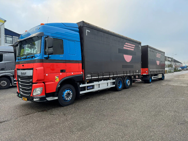 DAF XF 440 6X2 EURO 6 + HERTOGHS HANGER 2X BPW AXLE DHOLLANDIA 3000 KG - Камион с брезент: снимка 1 DAF XF 440 6X2 EURO 6 + HERTOGHS HANGER 2X BPW AXLE DHOLLANDIA 3000 KG - Камион с брезент: снимка 1