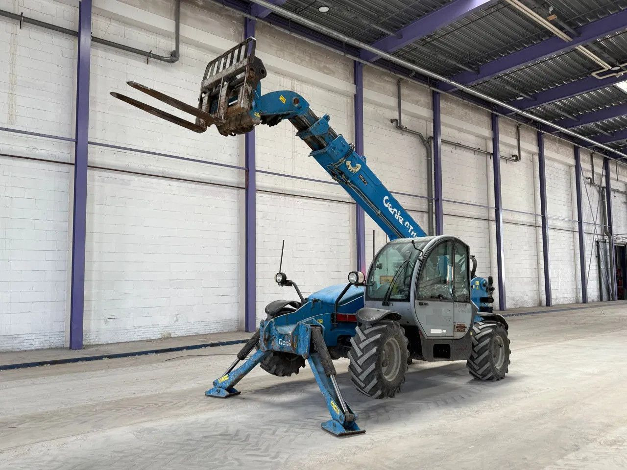 Genie GTH 4013 SX ONLY 3.274 HOURS - Телескопичен товарач: снимка 1 Genie GTH 4013 SX ONLY 3.274 HOURS - Телескопичен товарач: снимка 1