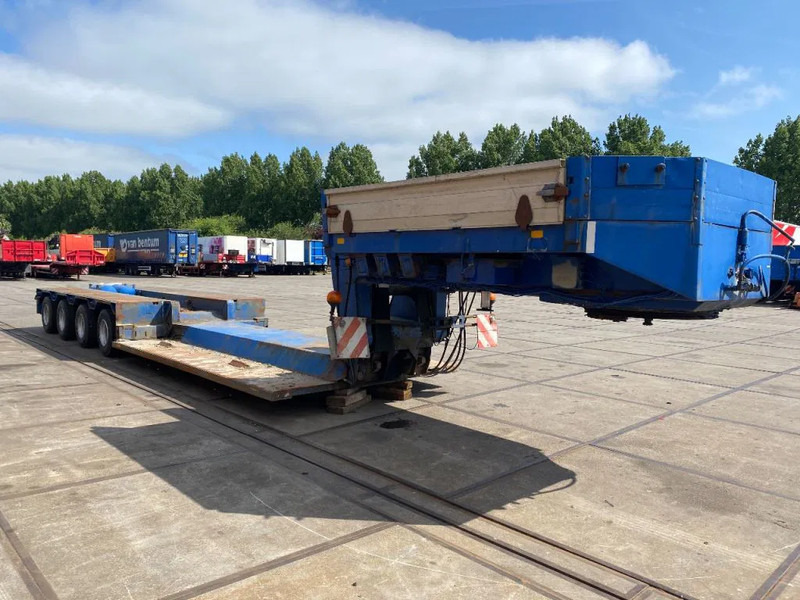 Goldhofer 4 AXEL STEERING - Нискорамна площадка полуремарке: снимка 2 Goldhofer 4 AXEL STEERING - Нискорамна площадка полуремарке: снимка 2