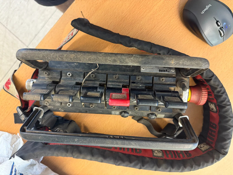 Hiab R330-F4 REMOTE CONTROLE AN STAMPS, HATZ MOTOR - Стрела: снимка 4 Hiab R330-F4 REMOTE CONTROLE AN STAMPS, HATZ MOTOR - Стрела: снимка 4