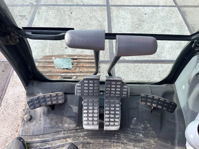 Hitachi ZX350LC-5B CE - Верижен багер: снимка 5 Hitachi ZX350LC-5B CE - Верижен багер: снимка 5