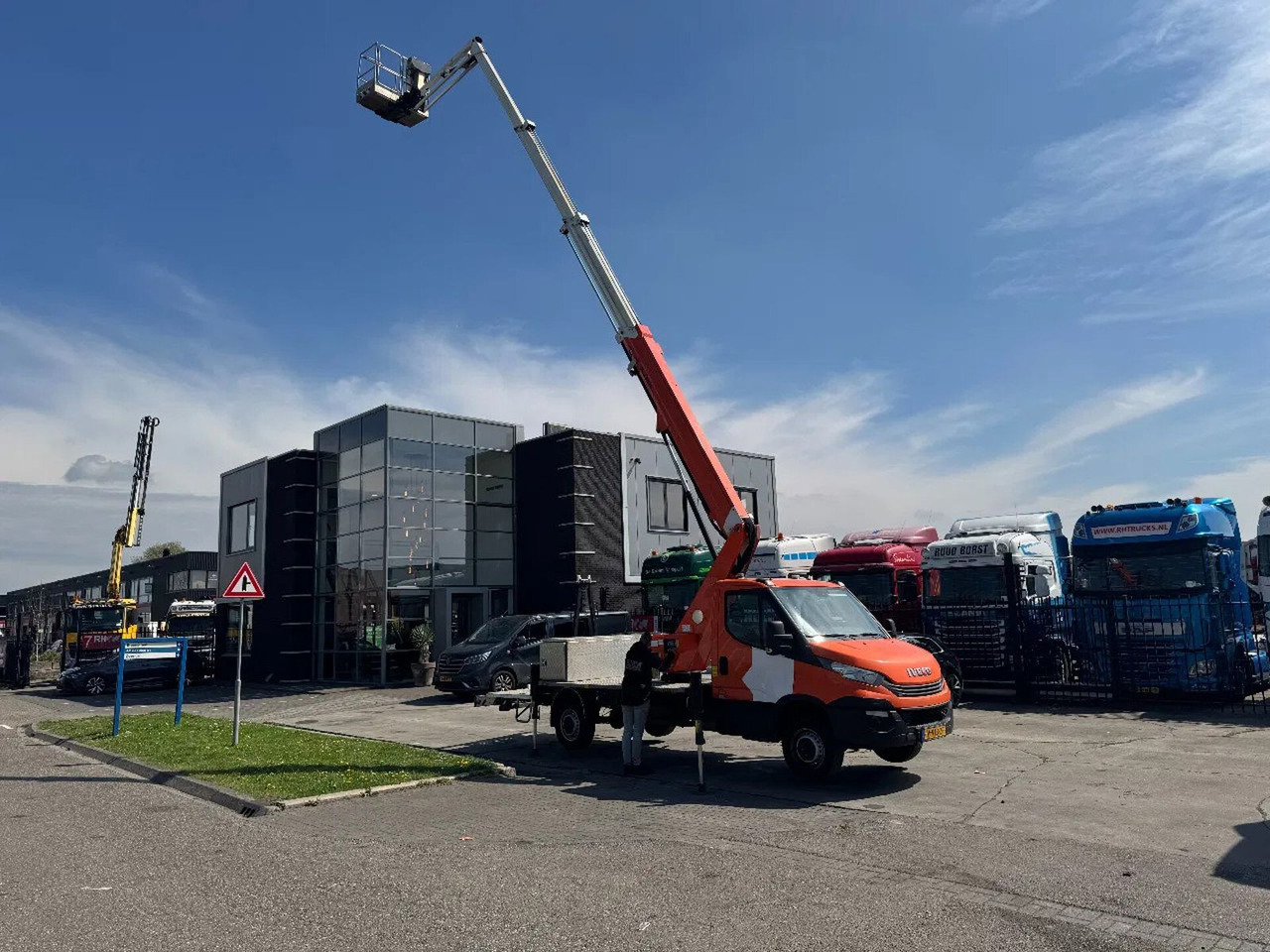 Iveco DAILY 35 140 SCORPION 2112J 2019 - Автовишка: снимка 2 Iveco DAILY 35 140 SCORPION 2112J 2019 - Автовишка: снимка 2