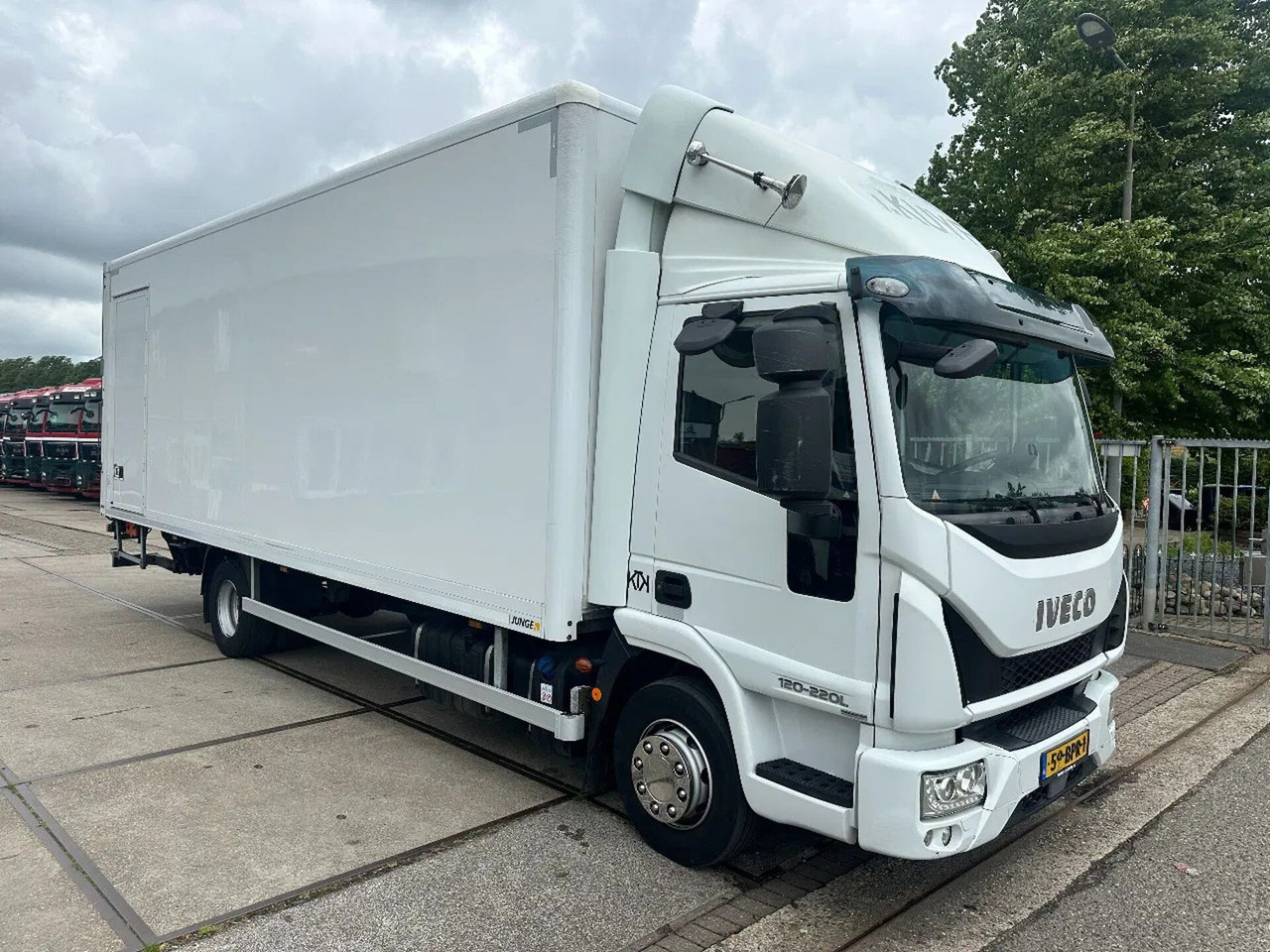 Iveco ML 120 -220 L, DHOLLANDIA LIFT, BOX 730X250X240 - Камион фургон: снимка 3 Iveco ML 120 -220 L, DHOLLANDIA LIFT, BOX 730X250X240 - Камион фургон: снимка 3