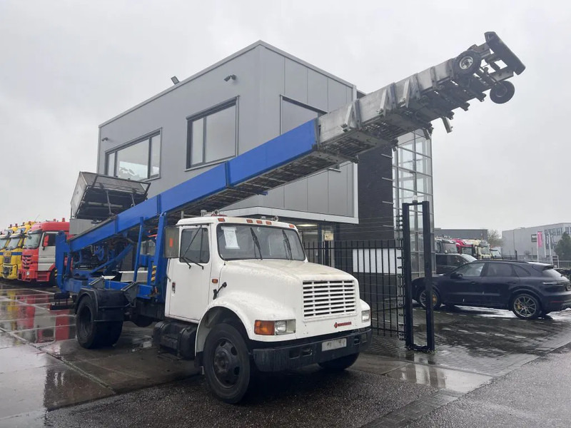 International 4600 4x2 210HP + TEUPEN hyLIFT - Камион: снимка 3 International 4600 4x2 210HP + TEUPEN hyLIFT - Камион: снимка 3